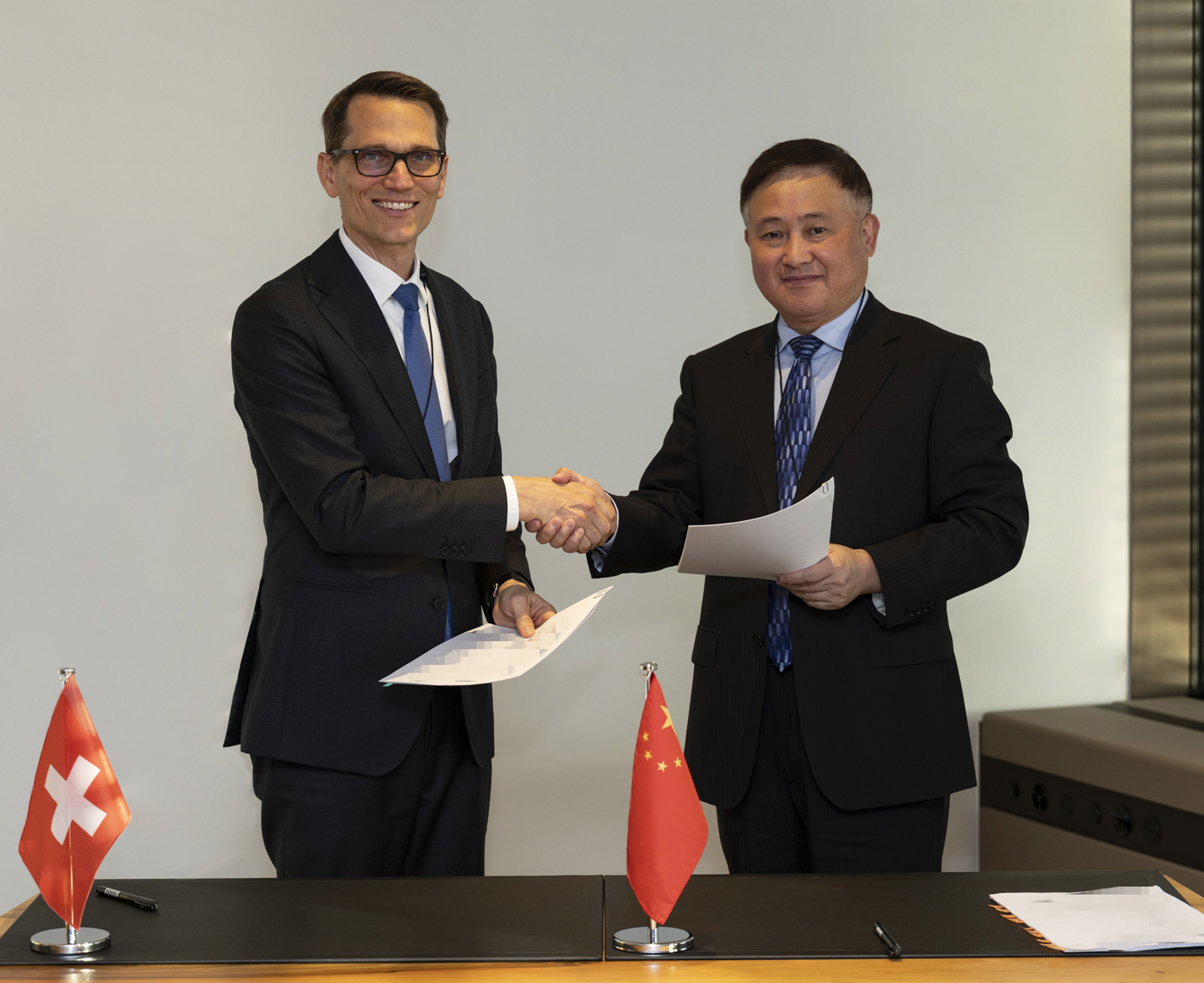 1757378822370798.jpg 2.jpg